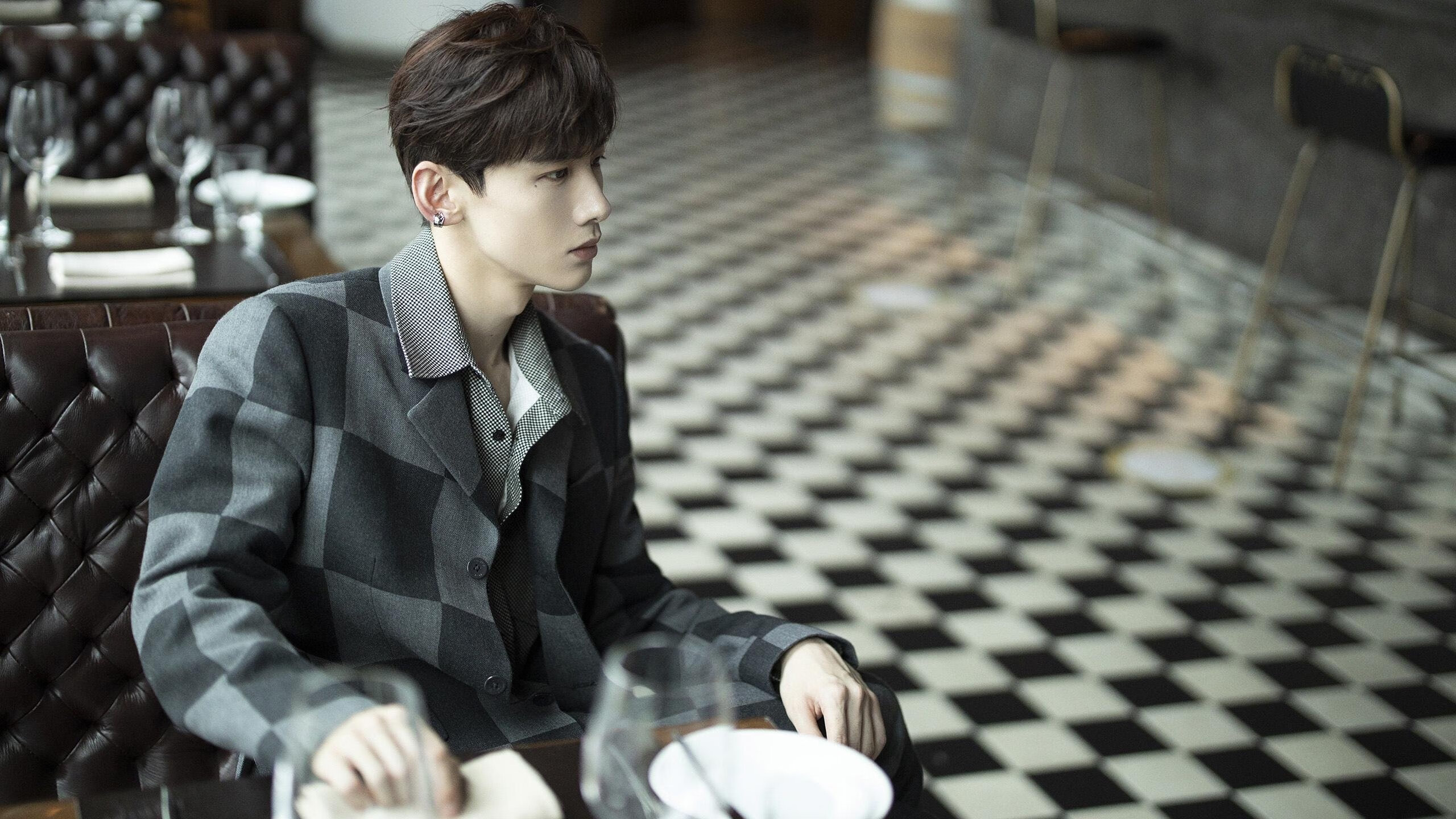 体育科技展会上多款智能穿戴设备亮相，智能体育装备