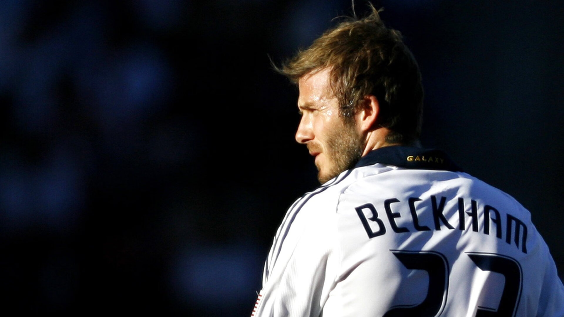 “马科斯·莫奇的稳固防线与出色反应，帮助美洲狮队迎接世界挑战”