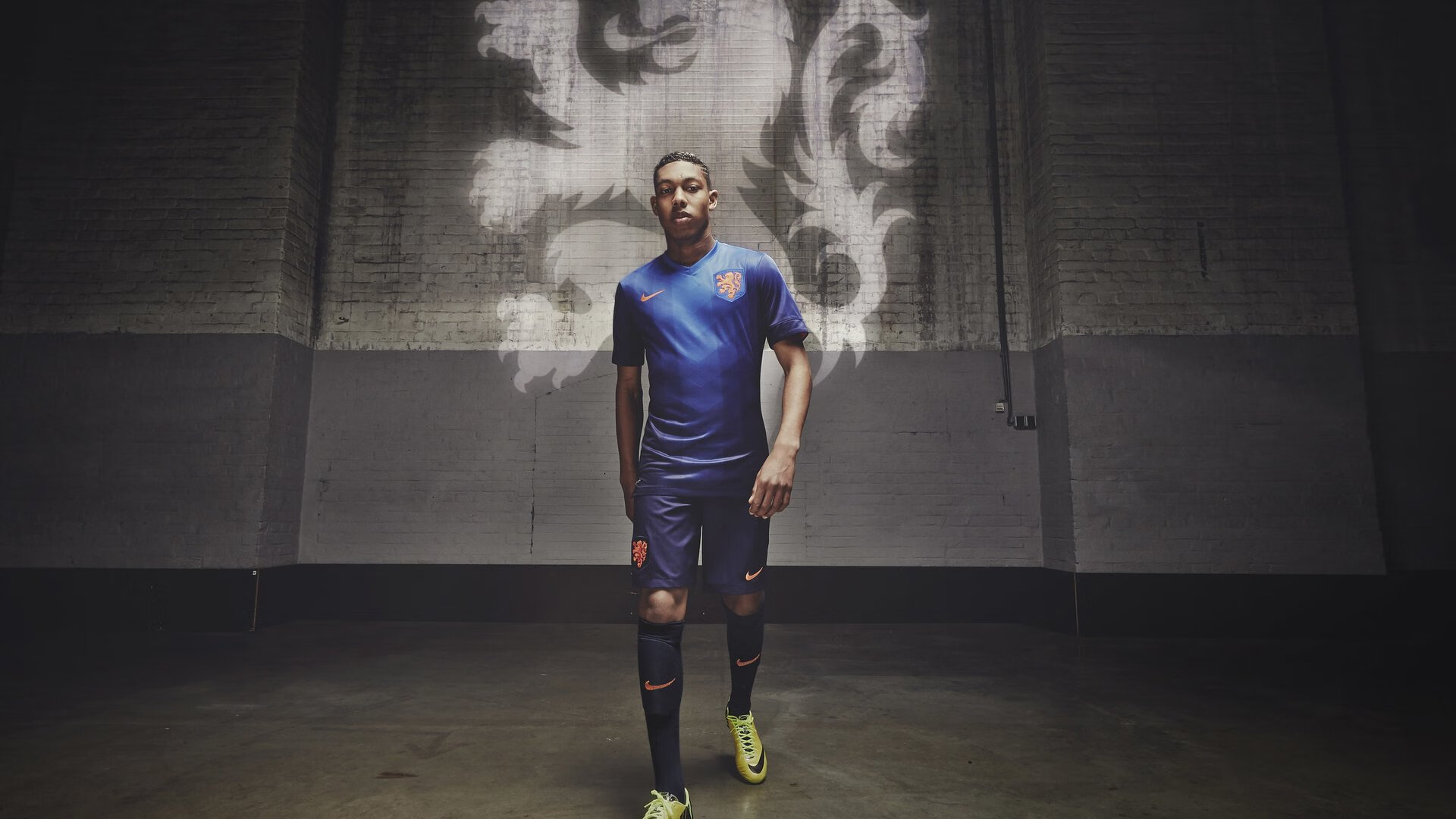 亚冠联赛中国青年队惨败 球迷理性看待失利，亚冠比赛怎么全是青年军